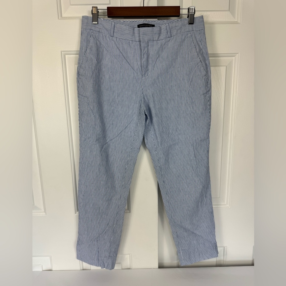 Banana Republic Women’s Avery Cropped Pants Sz 6 Blue & White Striped Seersucker